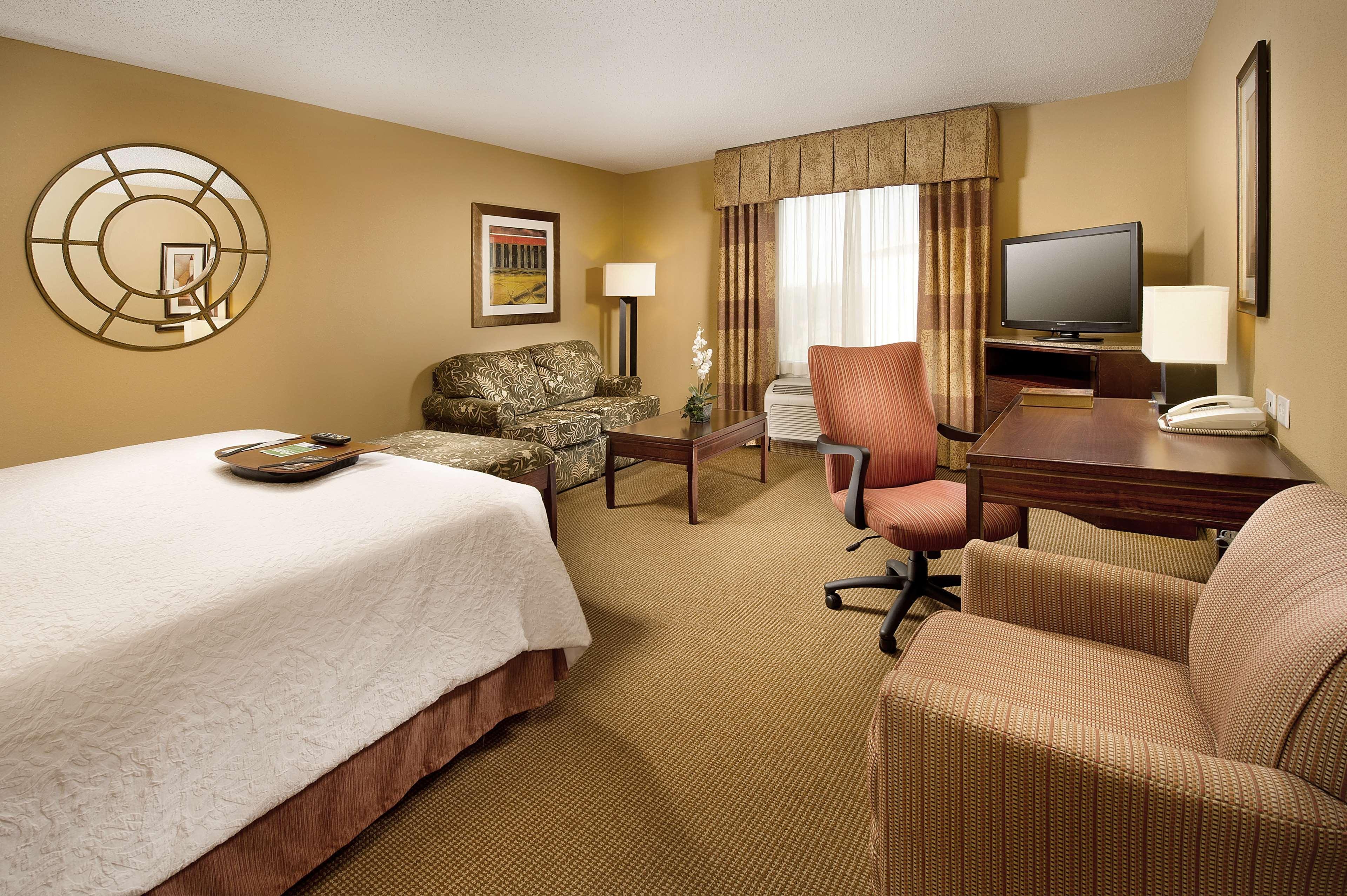 Hampton Inn And Suites San Antonio Airport Экстерьер фото