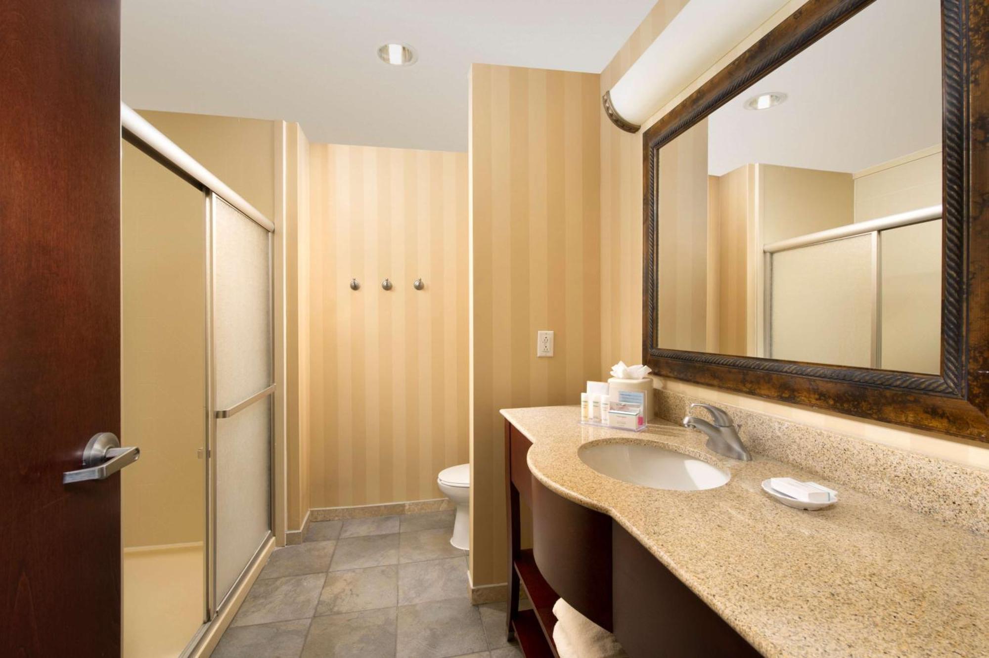 Hampton Inn And Suites San Antonio Airport Экстерьер фото