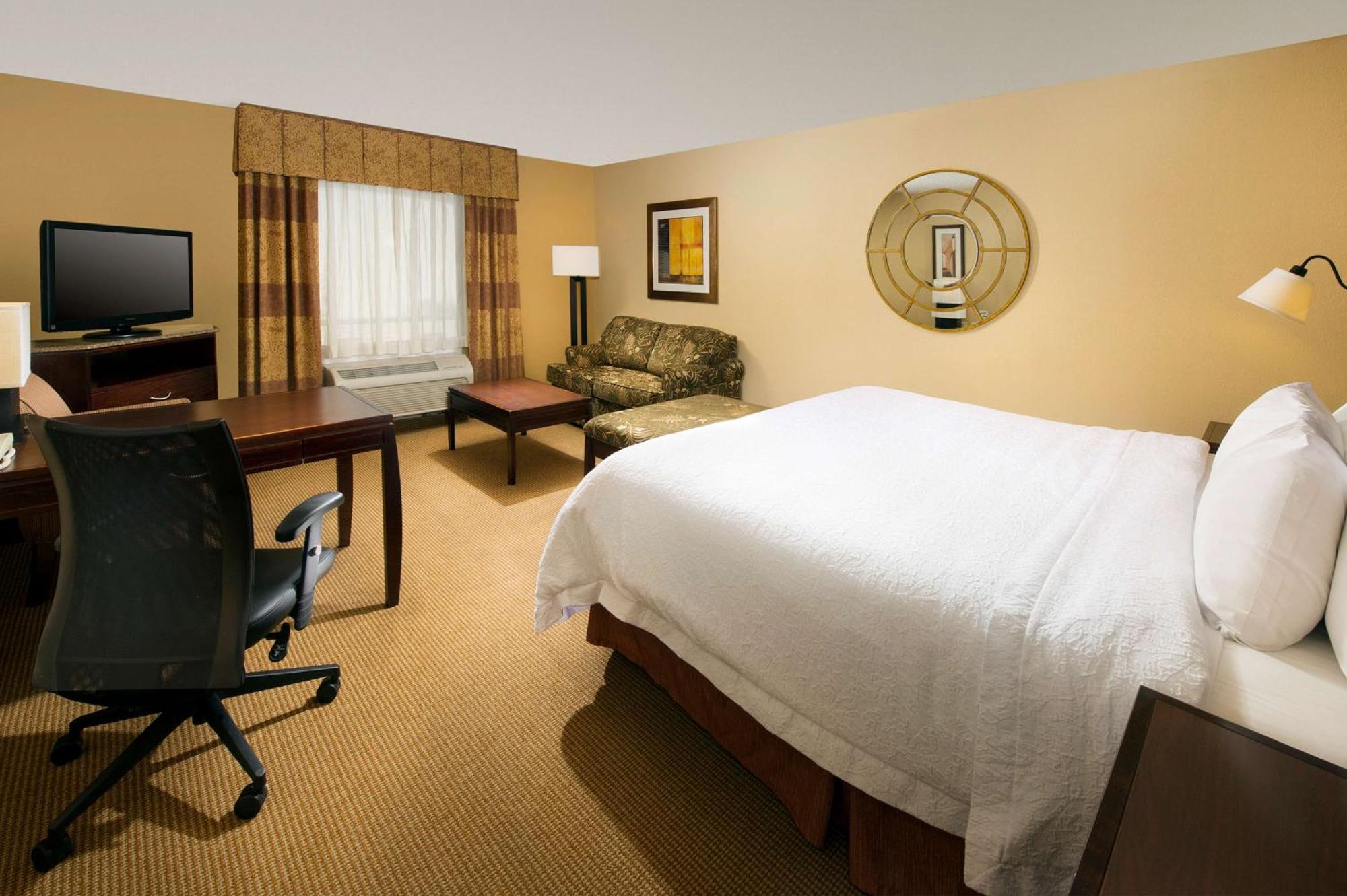 Hampton Inn And Suites San Antonio Airport Экстерьер фото