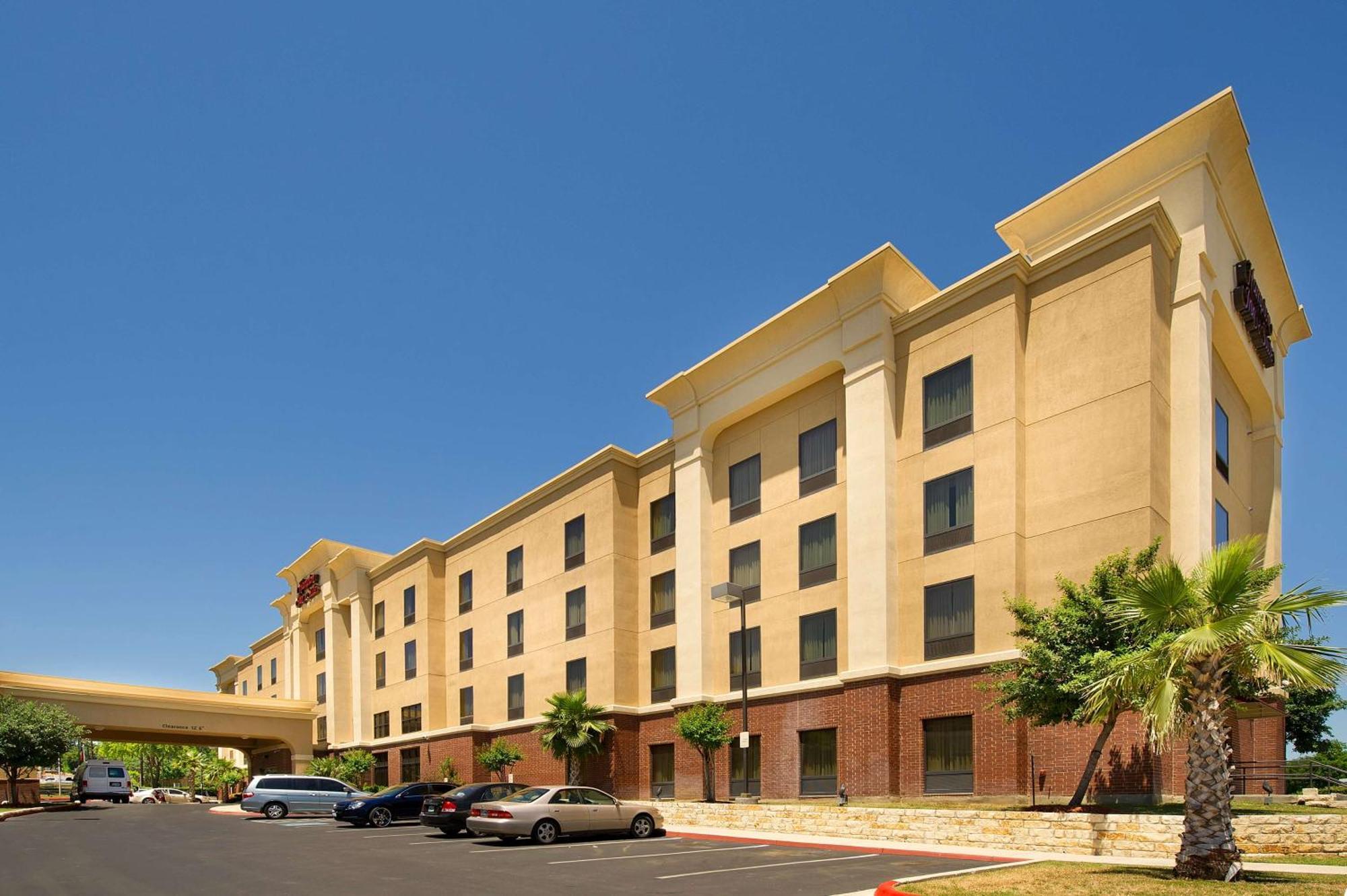 Hampton Inn And Suites San Antonio Airport Экстерьер фото