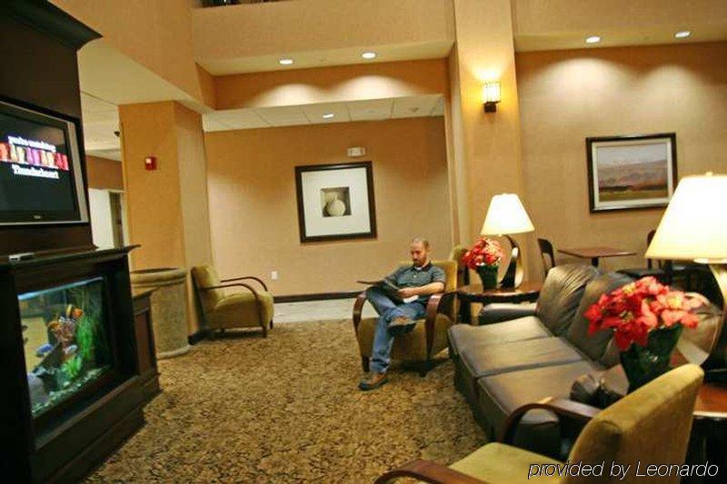 Hampton Inn And Suites San Antonio Airport Интерьер фото