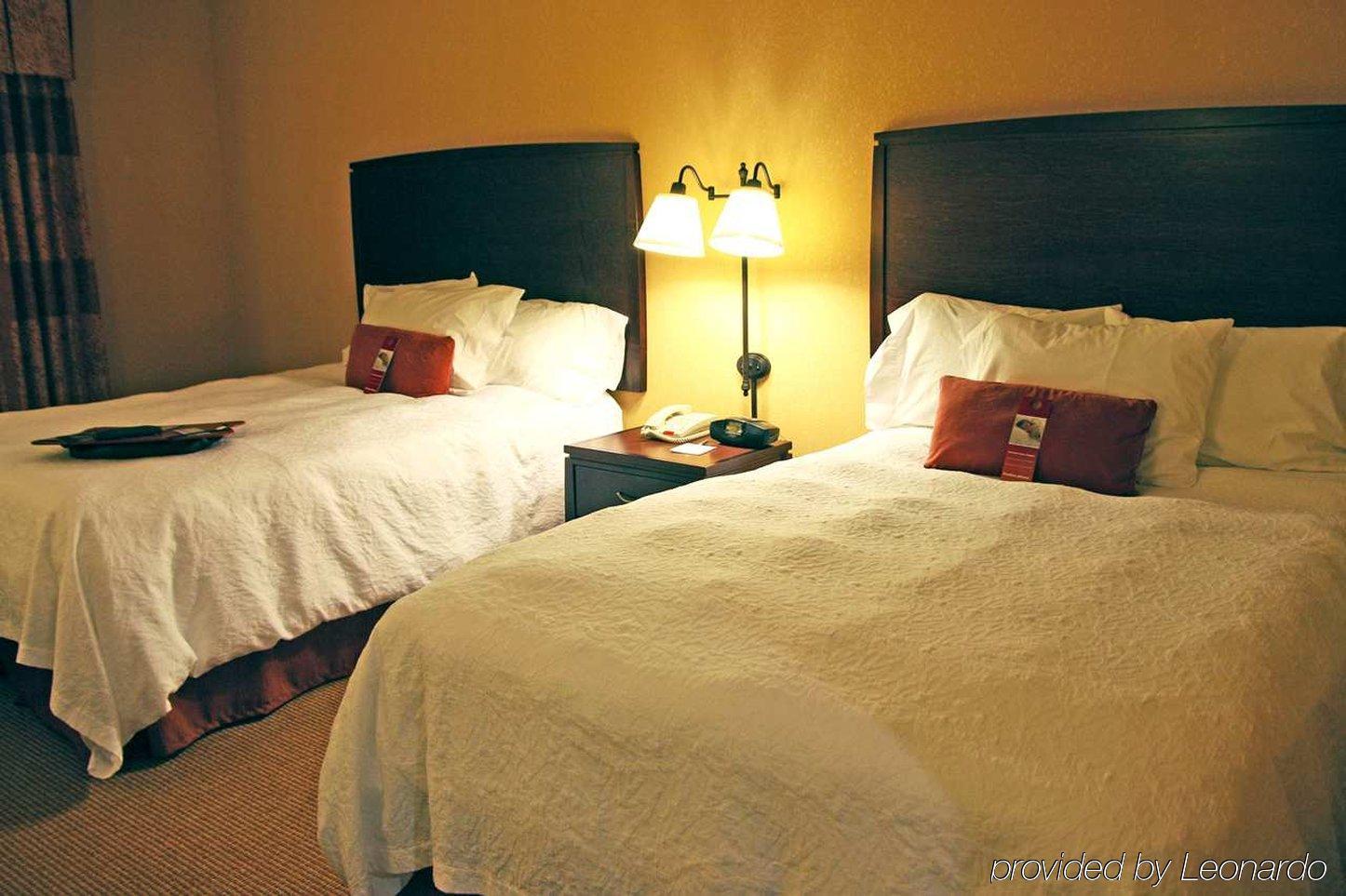 Hampton Inn And Suites San Antonio Airport Номер фото